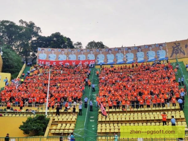 保定容大对武汉卓尔点球之争，裁判站位与规则条文是关键